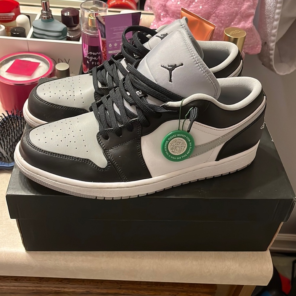 Gently worn men’s size 11.5 nike Jordan